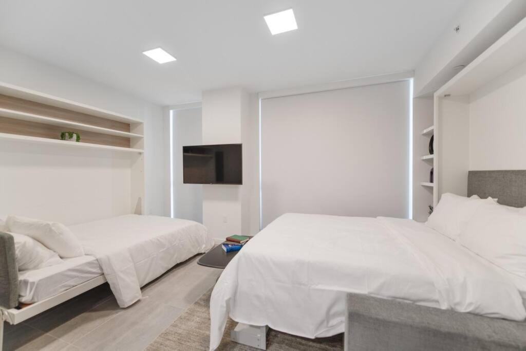 Wonderful Studio Apartment With Great Views And Pool Miami Luaran gambar