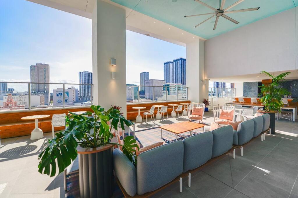 Wonderful Studio Apartment With Great Views And Pool Miami Luaran gambar