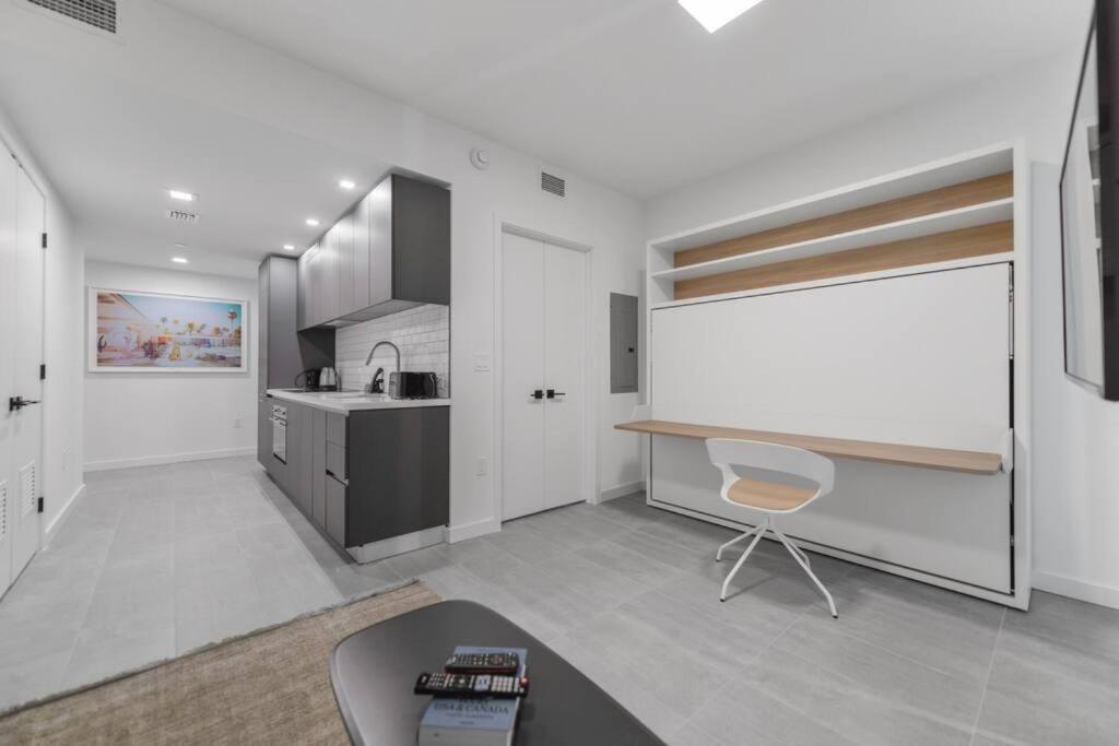 Wonderful Studio Apartment With Great Views And Pool Miami Luaran gambar